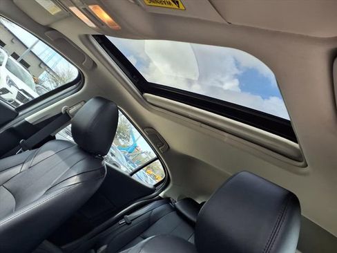 Used 2018 MAZDA MAZDA3 Grand Touring image 8