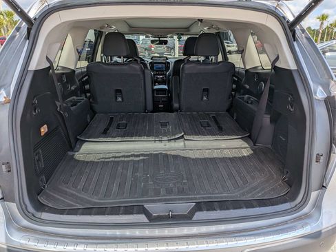 Certified 2021 Subaru Ascent Limited w/ Technology Package AWD/4WD image 13