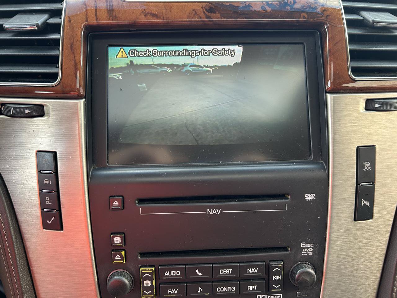 Used 2011 Cadillac Escalade ESV Platinum AWD/4WD image 26