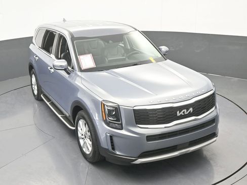 Used 2022 Kia Telluride LX image 47