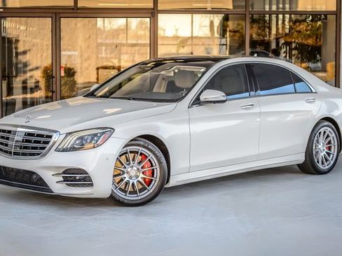 Used 2018 Mercedes-Benz S 560 Sedan image 2