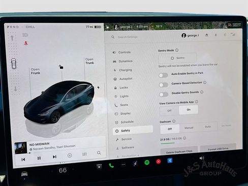 Used 2025 Tesla Model 3 Performance image 21