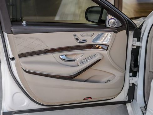 Used 2018 Mercedes-Benz S 560 Sedan image 46