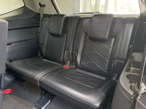 Used 2024 Volkswagen Atlas SE FWD image 34