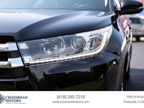 Used 2017 Toyota Highlander Limited w/ Protection Package #3 AWD/4WD image 9