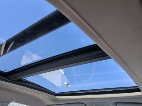 Used 2010 Cadillac CTS Luxury image 22