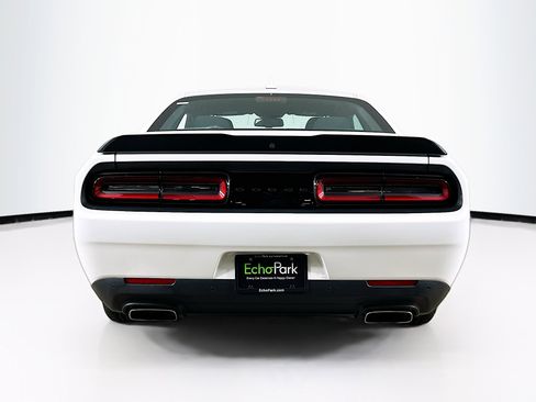 Used 2022 Dodge Challenger R/T w/ Performance Handling Group image 7
