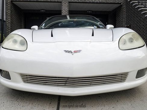 Used 2006 Chevrolet Corvette Convertible w/ Preferred Equipment Group RWD image 21