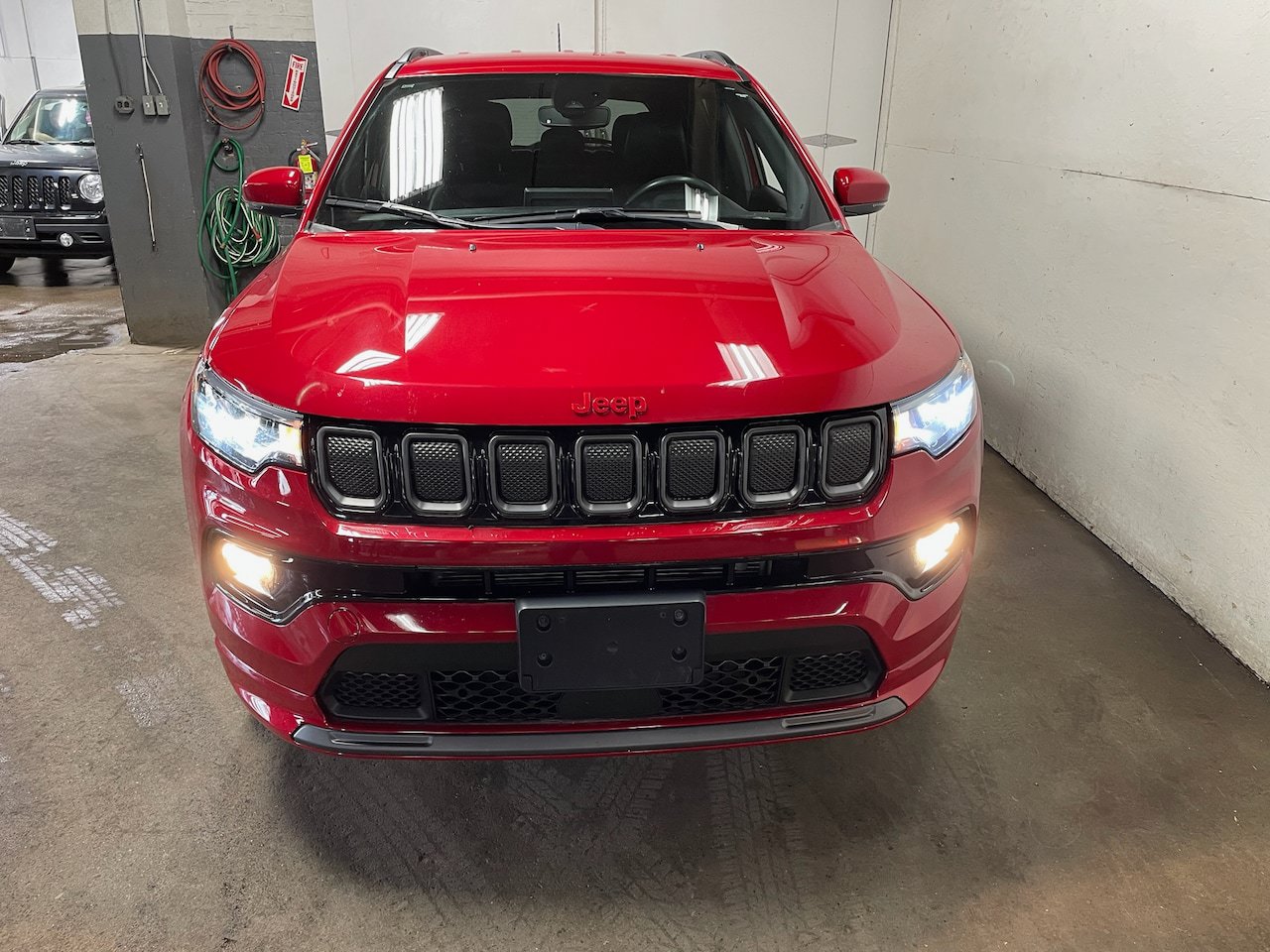 Used 2022 Jeep Compass Limited AWD/4WD image 5