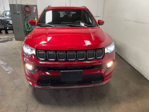 Used 2022 Jeep Compass Limited AWD/4WD image 5