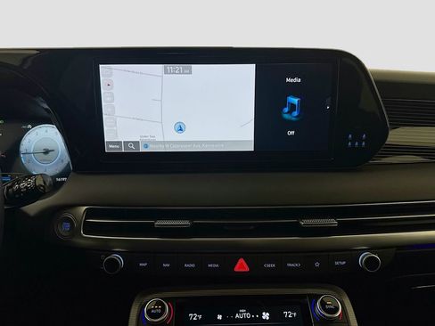 Used 2024 Hyundai Palisade Calligraphy image 17