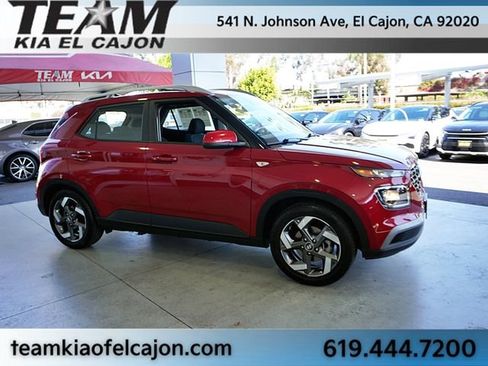 Used 2022 Hyundai Venue SEL w/ Cargo Package FWD image 9