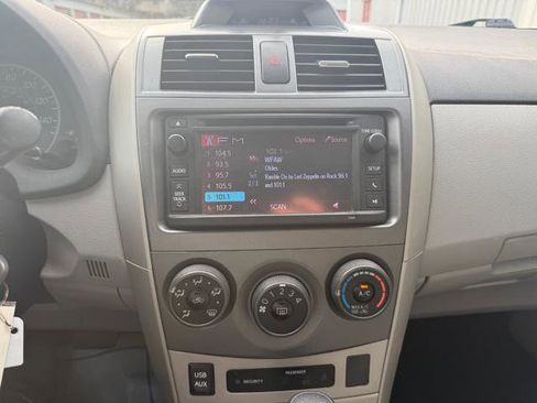 Used 2013 Toyota Corolla LE image 10