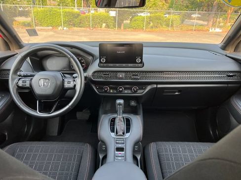 Used 2024 Honda HR-V Sport image 11