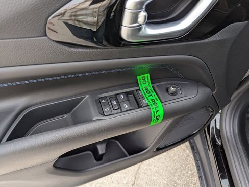 New 2026 Jeep Compass Latitude image 19