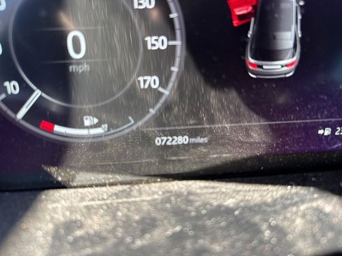 Used 2020 Land Rover Discovery Sport SE R-Dynamic image 11