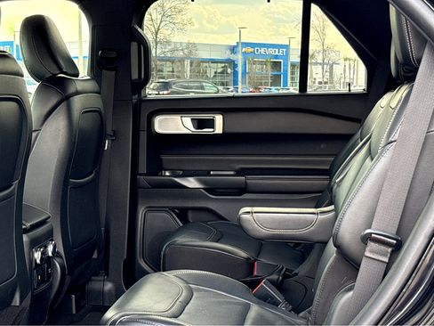 Used 2020 Ford Explorer ST w/ ST Street Pack image 19