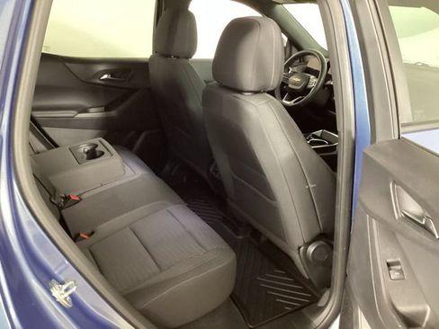 Used 2025 Chevrolet Equinox LT AWD/4WD image 35