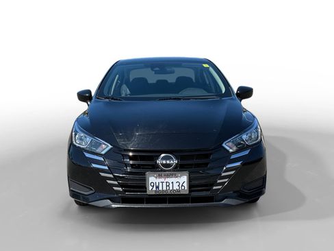 Used 2023 Nissan Versa SV FWD image 8
