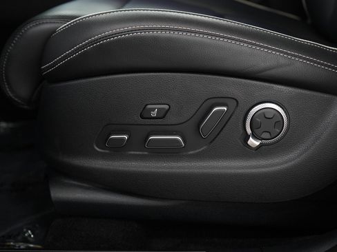 Used 2023 Genesis Electrified GV70 AWD/4WD image 29