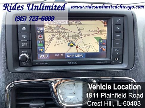 Used 2012 Chrysler Town & Country Touring-L w/ Entertainment Group #2 image 20