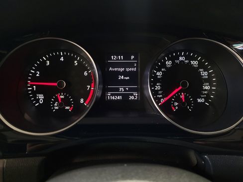 Used 2016 Volkswagen Jetta Sport w/ Lighting Package FWD image 23
