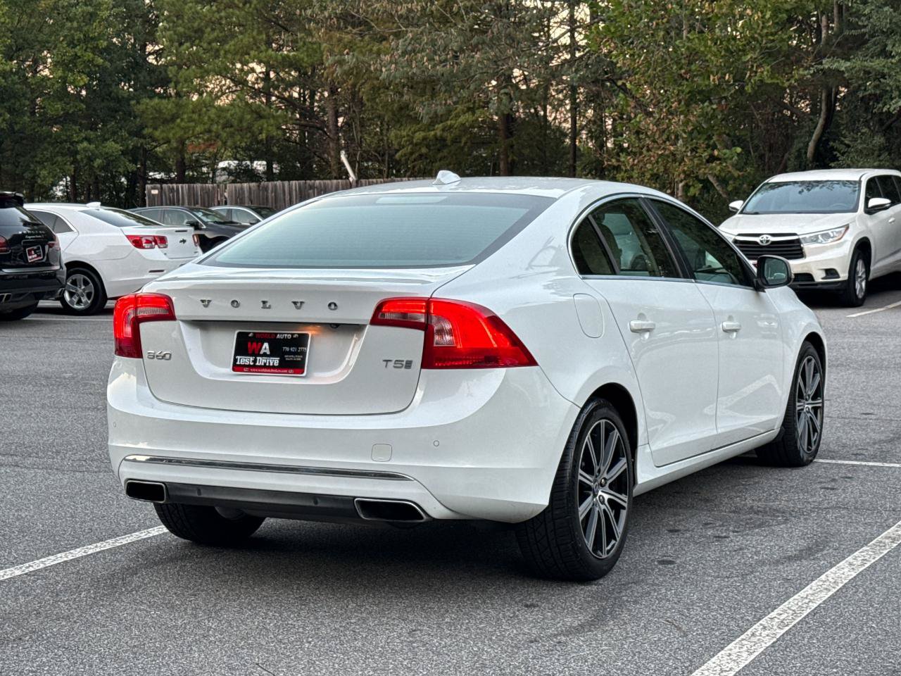 Used 2017 Volvo S60 T5 Inscription FWD image 5