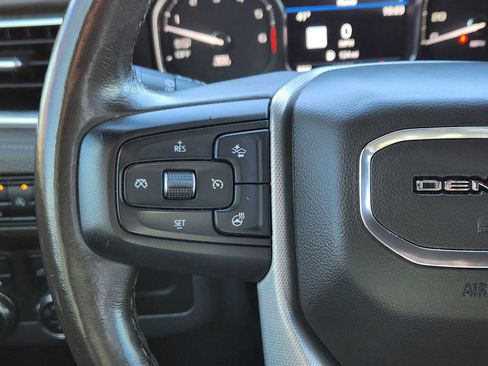 Used 2021 GMC Yukon Denali w/ Denali Premium Package image 20