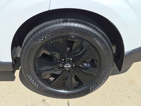 Certified 2025 Nissan Murano SV AWD/4WD image 36