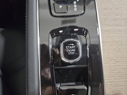 New 2026 Volvo XC90 T8 Plus image 17