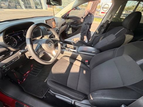 Used 2021 Nissan Sentra SV FWD image 6