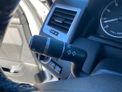 Used 2013 Land Rover Range Rover Sport HSE LUX image 23