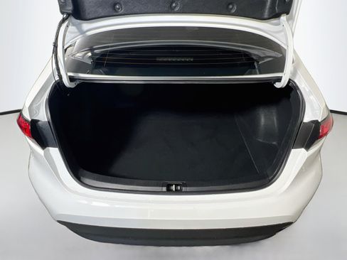 Used 2025 Toyota Corolla LE FWD image 32