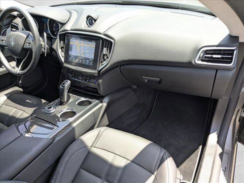 Used 2019 Maserati Ghibli S GranSport RWD image 21
