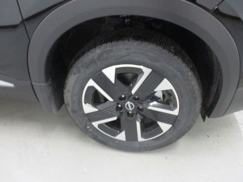New 2026 Nissan Kicks SV w/ Cold Weather Package image 4