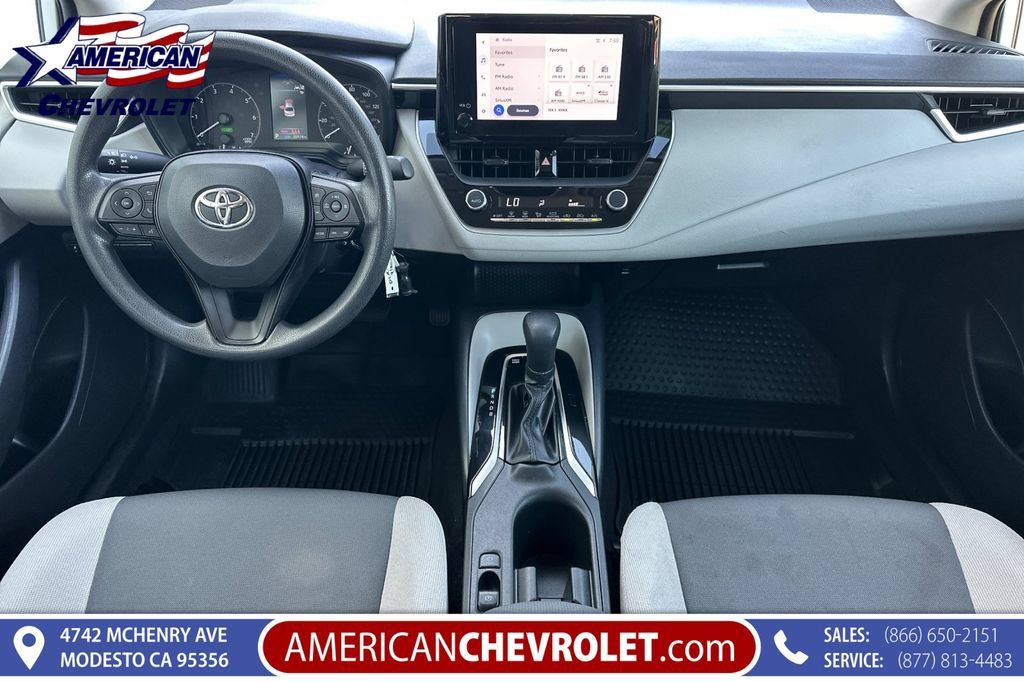 Used 2025 Toyota Corolla LE FWD image 16