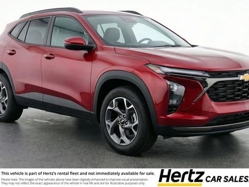 Used 2025 Chevrolet Trax LT w/ LT Convenience Package image 1