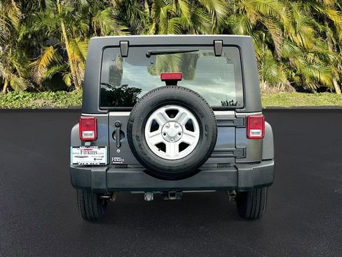 Used 2018 Jeep Wrangler Unlimited Sport w/ Connectivity Group image 6