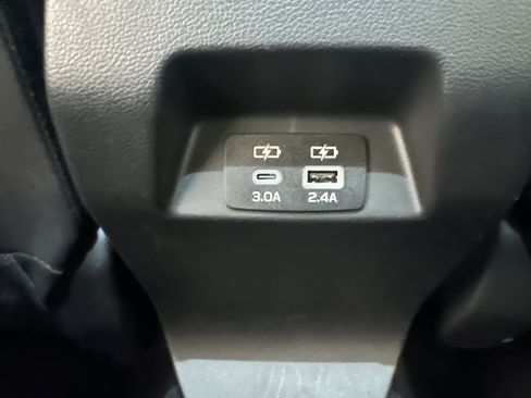 Used 2024 Subaru Crosstrek 2.0i Premium image 23