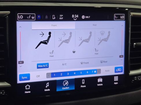 Used 2024 Chrysler Pacifica Touring-L FWD image 39