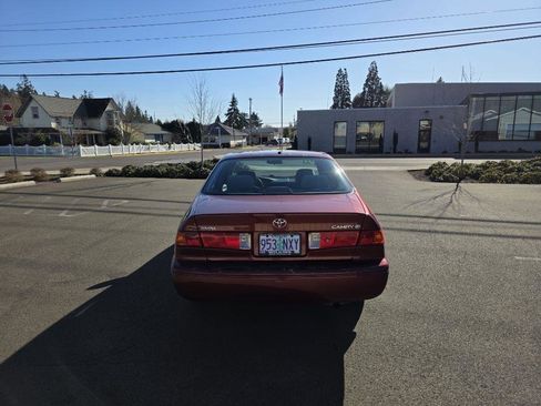 Used 2001 Toyota Camry CE image 6