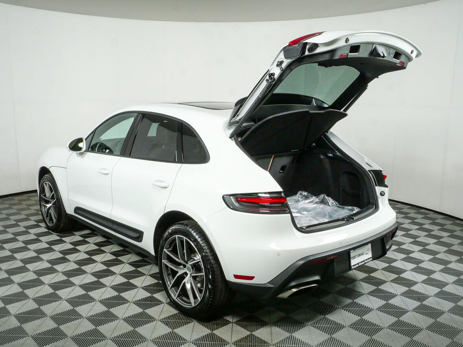 New 2026 Porsche Macan Turbo AWD/4WD image 36