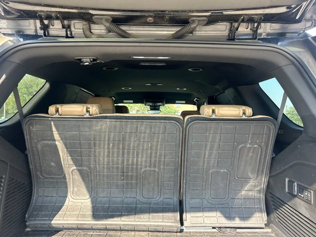 Used 2024 Chevrolet Tahoe Premier AWD/4WD image 9