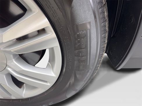 Used 2015 Cadillac SRX Luxury w/ Driver Awareness Package image 87