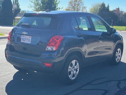 Used 2018 Chevrolet Trax LS image 5