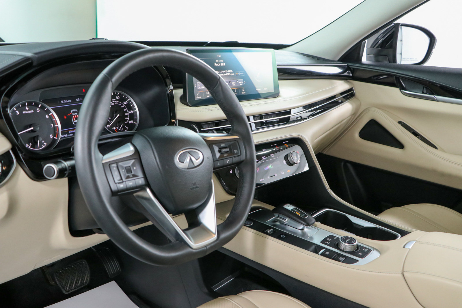 Used 2025 INFINITI QX60 Pure FWD image 23