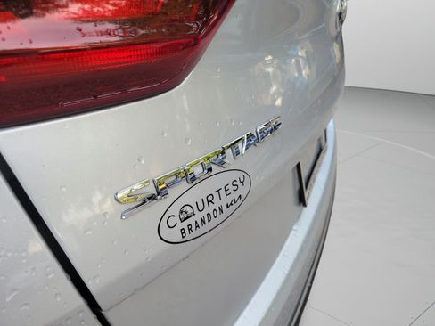 Used 2020 Kia Sportage LX FWD image 31