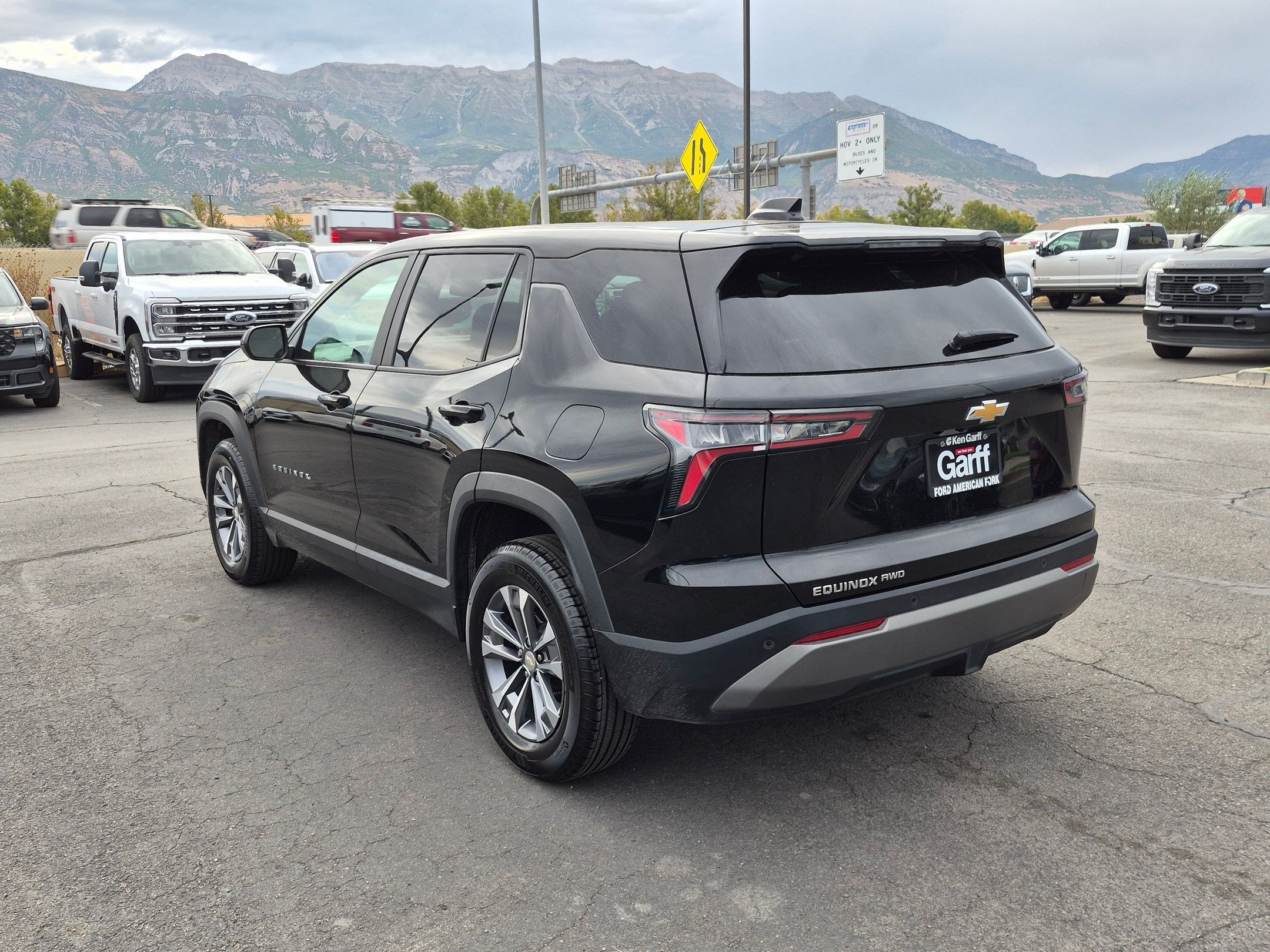 Used 2026 Chevrolet Equinox LT w/ Convenience Package II AWD/4WD image 9