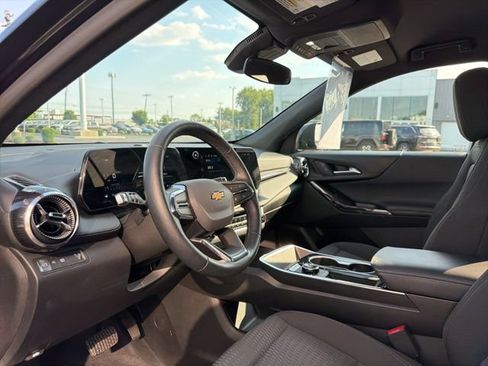 Used 2026 Chevrolet Equinox LT FWD image 15