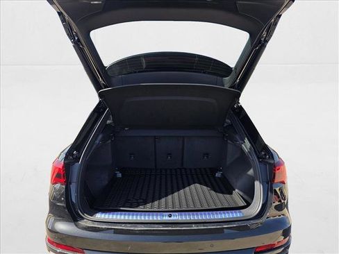 New 2025 Audi Q3 2.0T Premium image 25